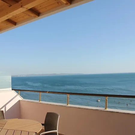 Floor Iliria 公寓 Durrës