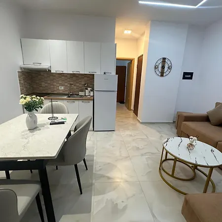 Floor Iliria *