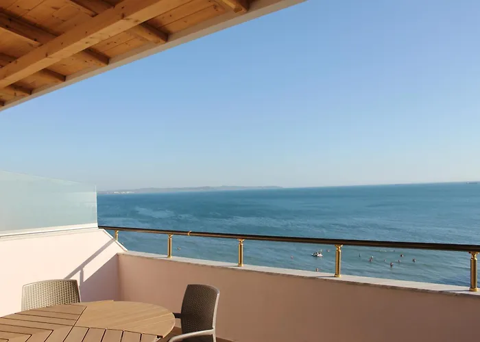 Floor Iliria 公寓 Durrës